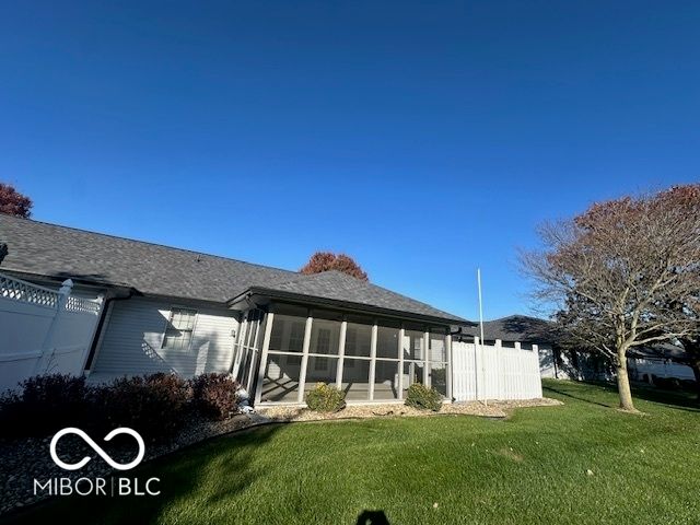 6055 S Stratton Court, Columbus, IN 47203