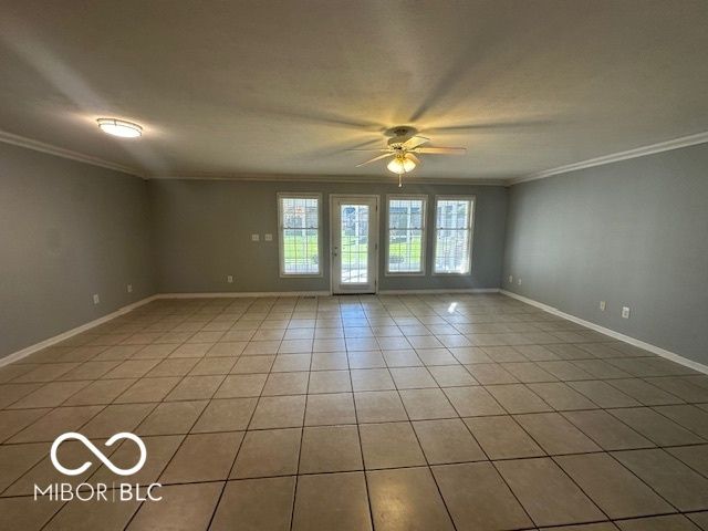 6055 S Stratton Court, Columbus, IN 47203