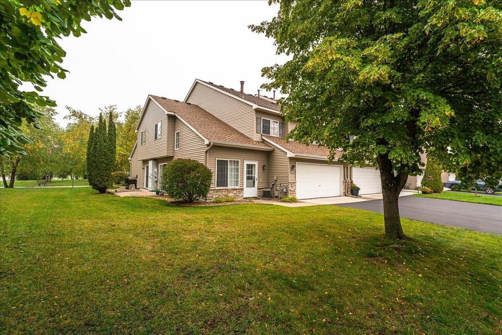 8334 Delaney Drive, Inver Grove Heights, MN 55076 — photo 3