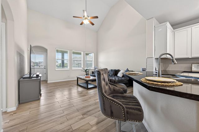 13835 Evansdale Lane, Houston, TX 77083