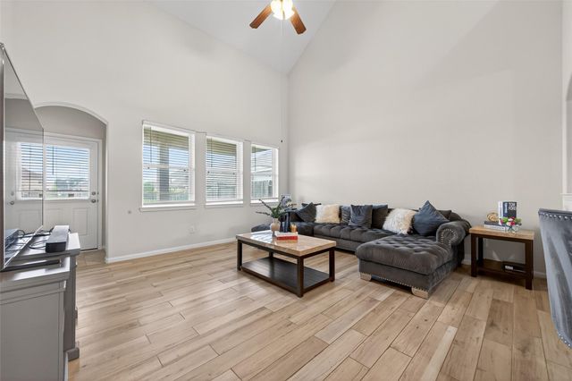 13835 Evansdale Lane, Houston, TX 77083