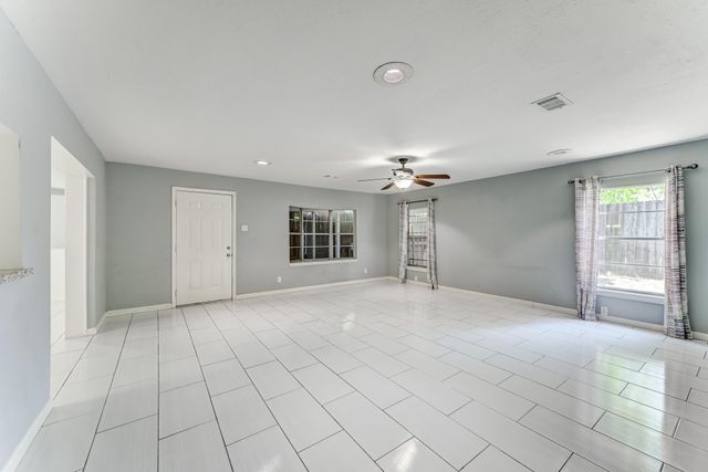 11819 S Nottingham Circle, Houston, TX 77071
