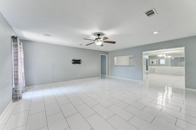 11819 S Nottingham Circle, Houston, TX 77071
