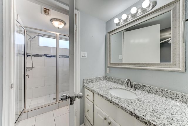 11819 S Nottingham Circle, Houston, TX 77071
