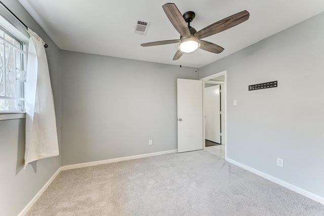11819 S Nottingham Circle, Houston, TX 77071