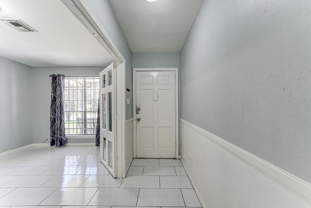 11819 S Nottingham Circle, Houston, TX 77071