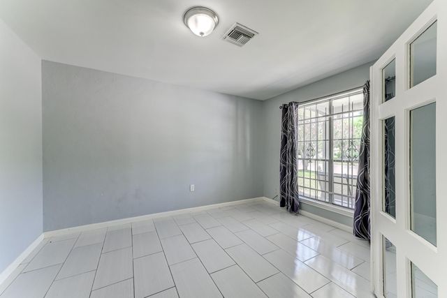 11819 S Nottingham Circle, Houston, TX 77071