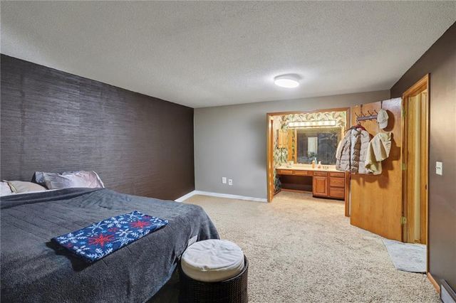 12100 Hedge Lane Terrace, Olathe, KS 66061