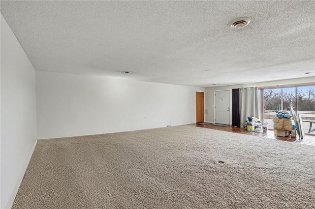 12100 Hedge Lane Terrace, Olathe, KS 66061