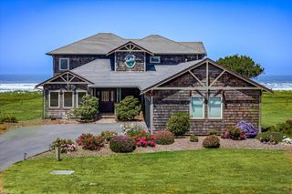 3032 Sand Pointe Drive, Mckinleyville, CA 95519