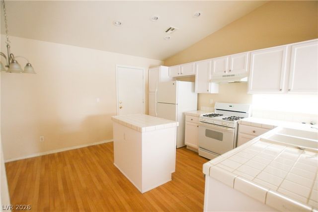 1517 Glenrosa Drive, North Las Vegas, NV 89031