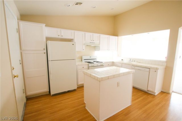 1517 Glenrosa Drive, North Las Vegas, NV 89031