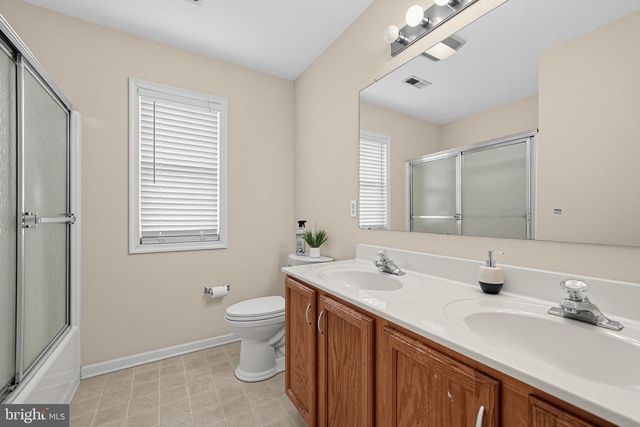 111 AMBERWOOD DR, Bear, DE 19701