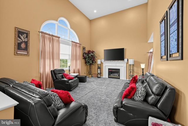 111 AMBERWOOD DR, Bear, DE 19701