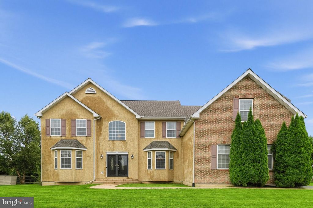 111 AMBERWOOD DR, Bear, DE 19701
