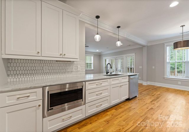 1215 Louise Avenue, Charlotte, NC 28205