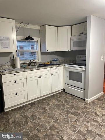 1 VICTORY AVE #8, Pennsville, NJ 08070