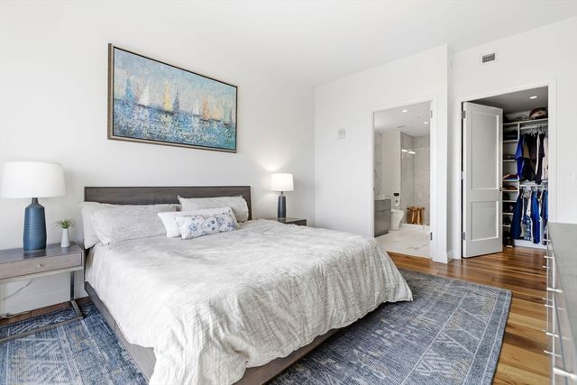 300 Pier 4 Blvd 8E, Boston, MA 02210