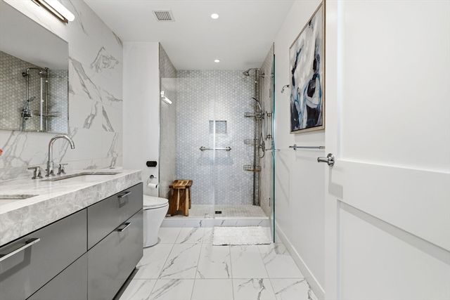 300 Pier 4 Blvd 8E, Boston, MA 02210