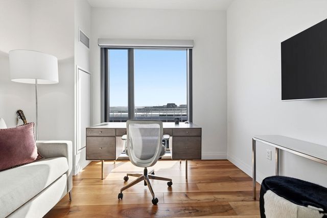 300 Pier 4 Blvd 8E, Boston, MA 02210