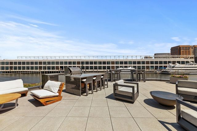 300 Pier 4 Blvd 8E, Boston, MA 02210