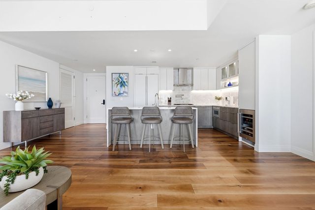 300 Pier 4 Blvd 8E, Boston, MA 02210