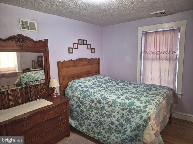 3329 MONTCLARE ST, Reading, PA 19605