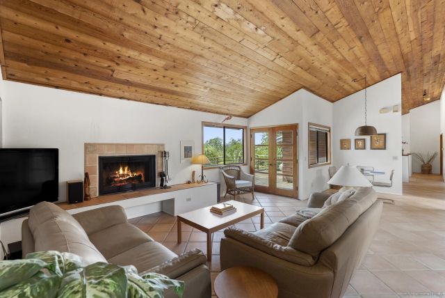 6015 Paseo Valencia, Rancho Santa Fe, CA 92067