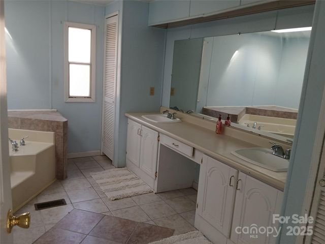 311 Coopers Gap Road, Rutherfordton, NC 28139