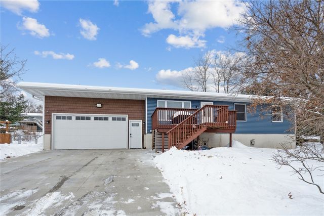 3411 Willow Drive NE, North Liberty, IA 52317