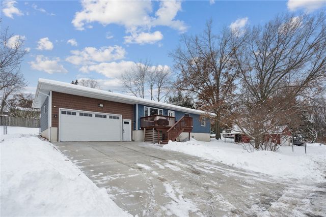 3411 Willow Drive NE, North Liberty, IA 52317
