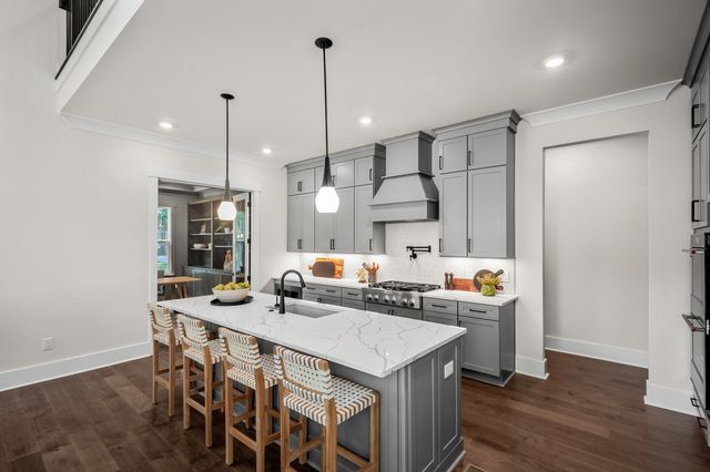 1103 Maplehurst Ln, Nashville, TN 37204