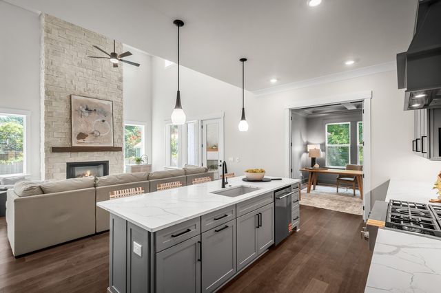 1103 Maplehurst Ln, Nashville, TN 37204