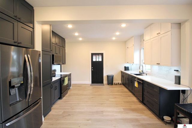 9501 O Street, Lincoln, NE 68520