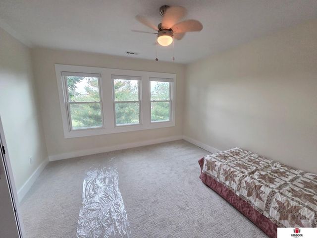 9501 O Street, Lincoln, NE 68520