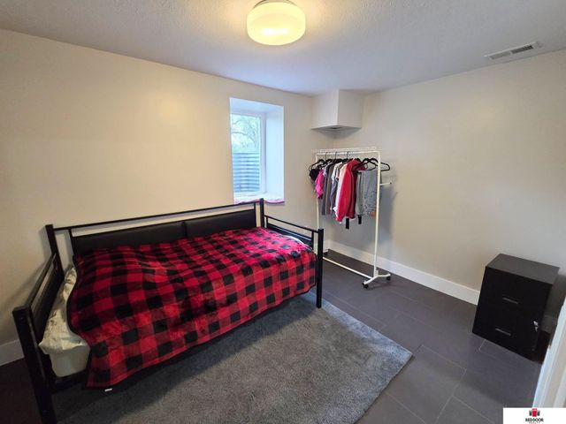 9501 O Street, Lincoln, NE 68520