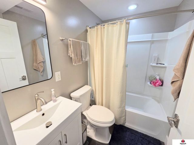 9501 O Street, Lincoln, NE 68520