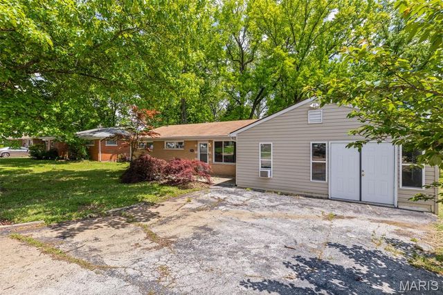 1512 N 17th Street, Swansea, IL 62226
