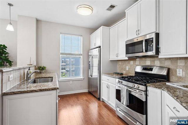 443 2nd Street 412, Jersey City, NJ 07302