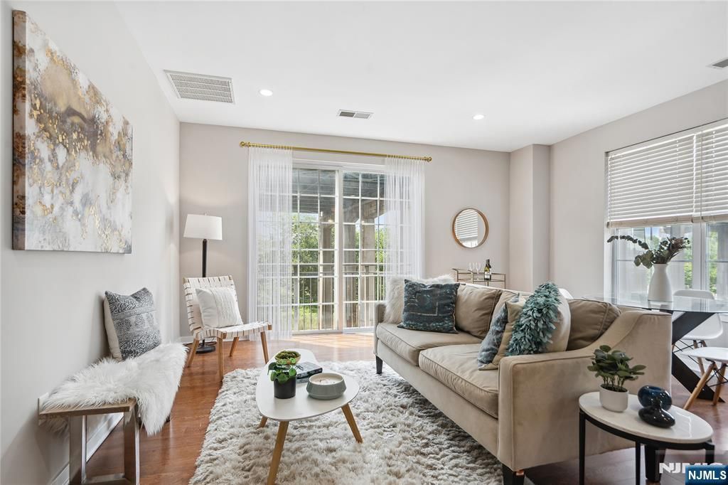 443 2nd Street 412, Jersey City, NJ 07302