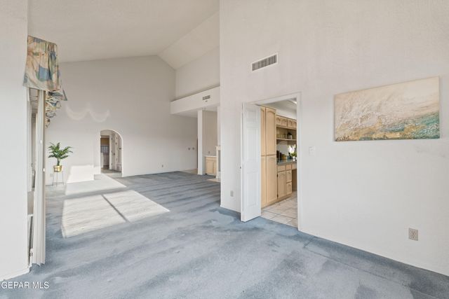 401 Sharondale Drive, El Paso, TX 79912