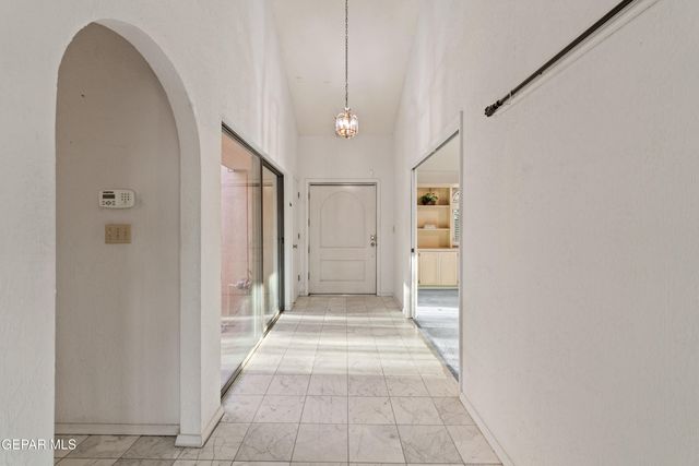 401 Sharondale Drive, El Paso, TX 79912