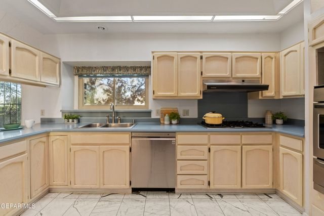 401 Sharondale Drive, El Paso, TX 79912