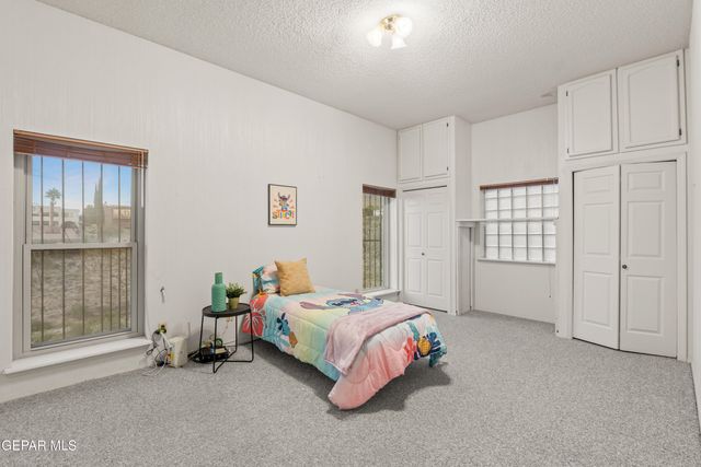 401 Sharondale Drive, El Paso, TX 79912