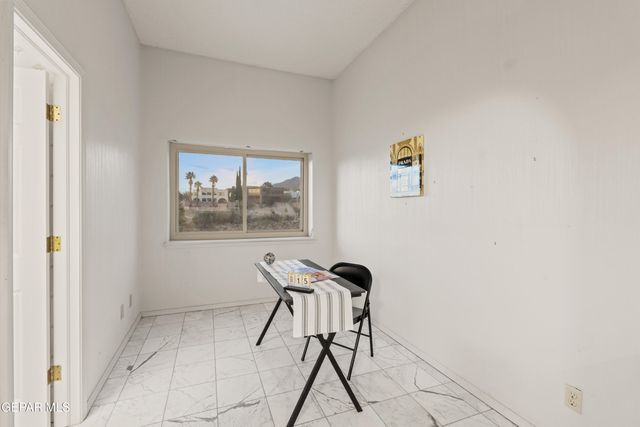 401 Sharondale Drive, El Paso, TX 79912