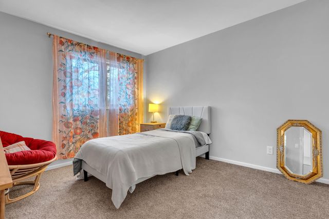 1801 Earthstone Drive, Valparaiso, IN 46383