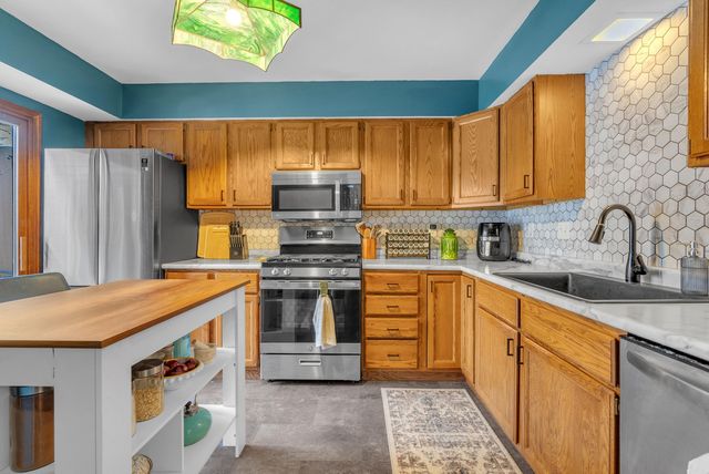 1801 Earthstone Drive, Valparaiso, IN 46383