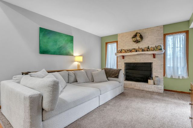 1801 Earthstone Drive, Valparaiso, IN 46383