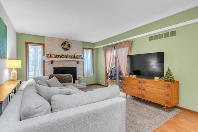 1801 Earthstone Drive, Valparaiso, IN 46383