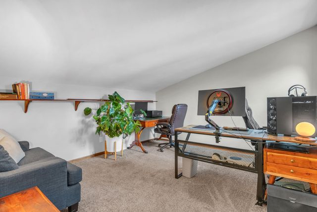 1801 Earthstone Drive, Valparaiso, IN 46383